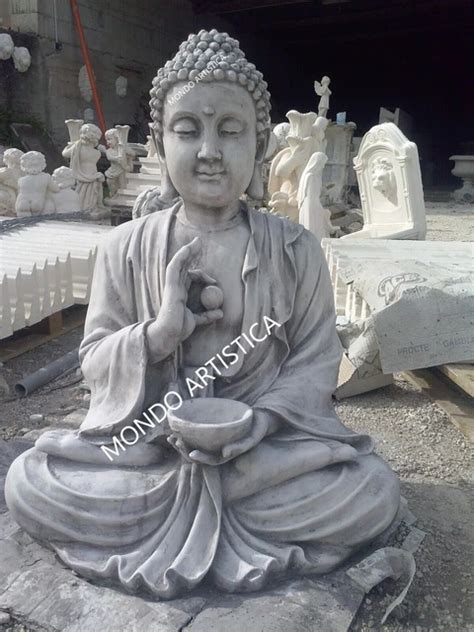 Statua Buddha giardino marmo elegante