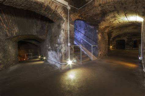 instalaciones site-specific en Viterbo subterráneo