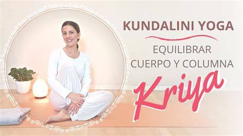 imagen de yoga kundalini y columna