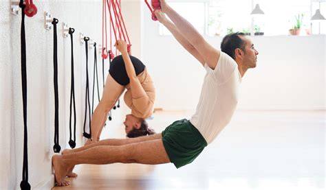 posturas Iyengar con accesorios