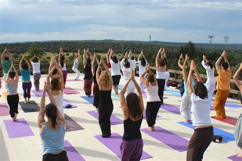 formación de profesores de yoga EIY - pedagogía y módulos