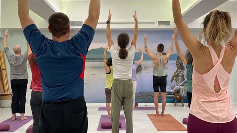 tipos de formación de yoga (200h, 300h, 500h)