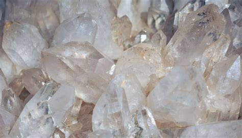 Campanas de cristal de roca y su uso terapéutico