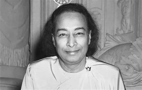 sonrisa final Yogananda durante mahasamadhi