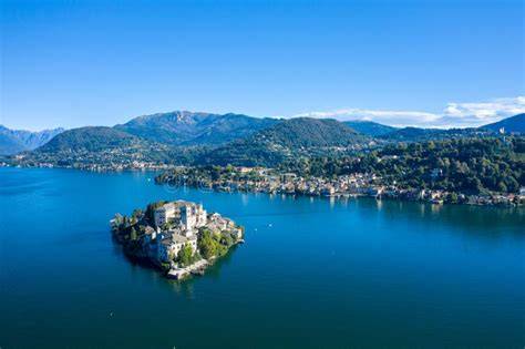 Isla de San Giulio y Monasterio Mater Ecclesiae