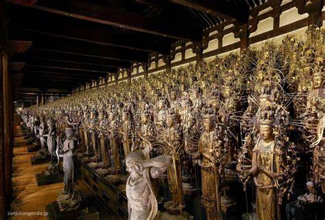escena de 1001 estatuas de Kannon