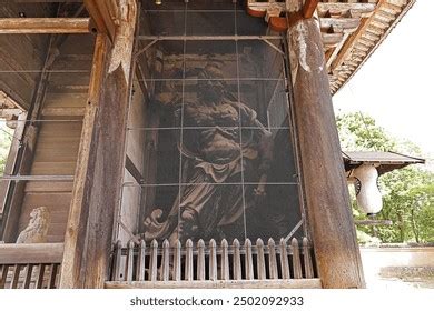 Kongō Rikishi en templo japonés