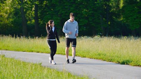 caminar meditativo y atención en pasos