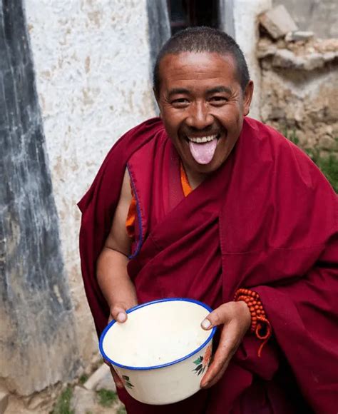 infografÍa saludo lengua tibetano historia